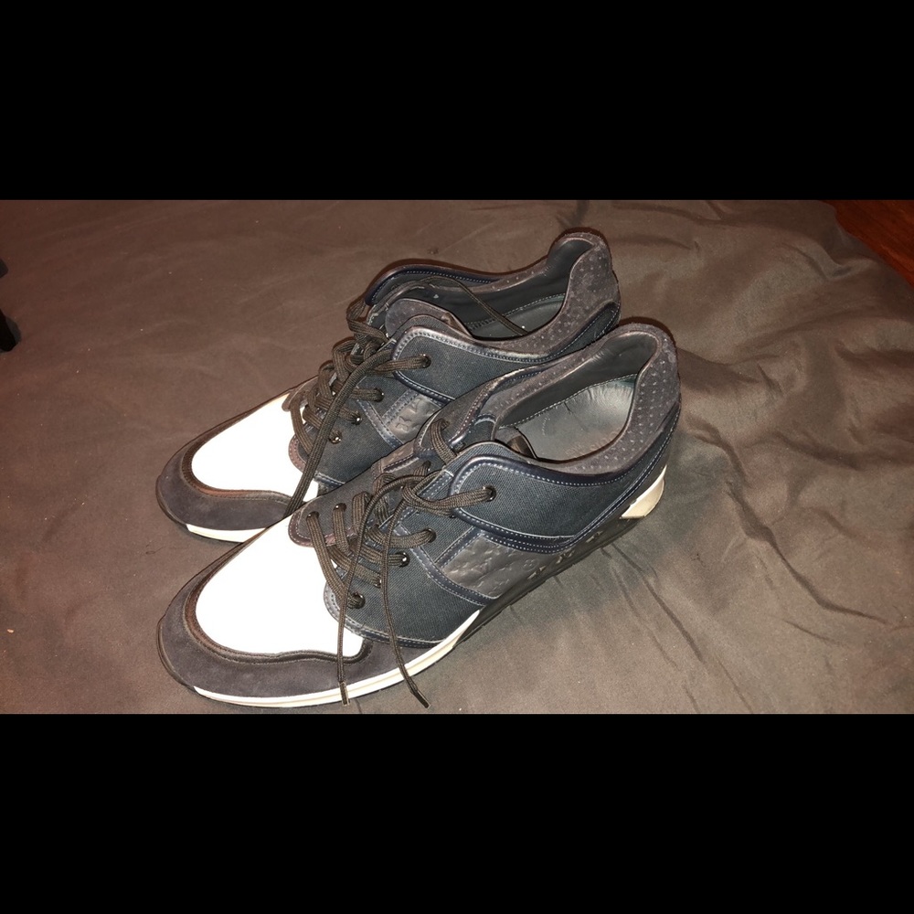Louis Vuitton Sneakers size 10.5